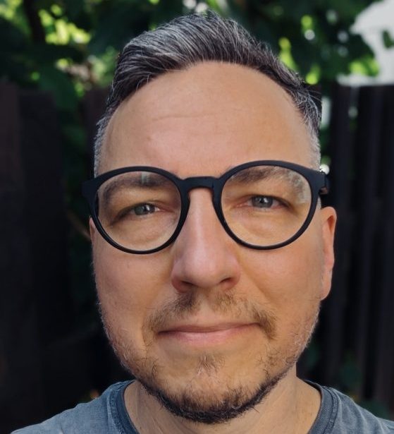 Dr Daniel Żuromski